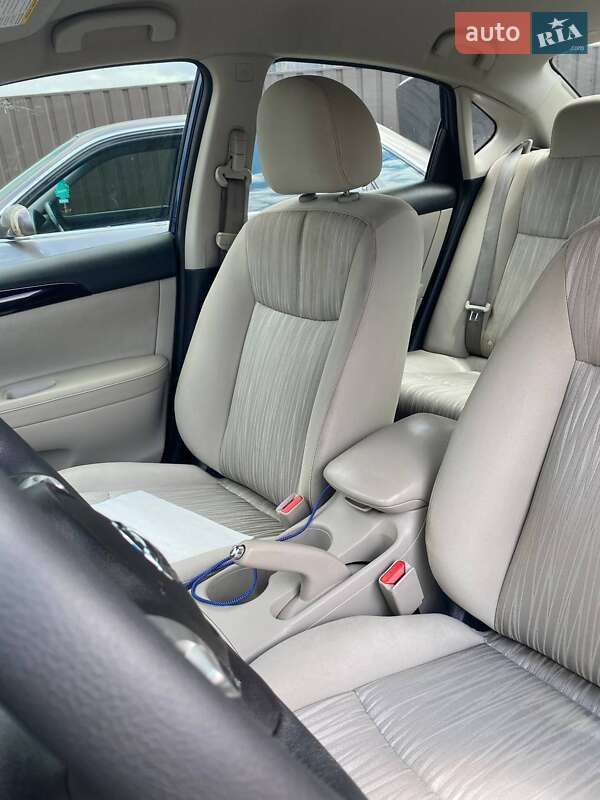 Седан Nissan Sentra 2017 в Києві