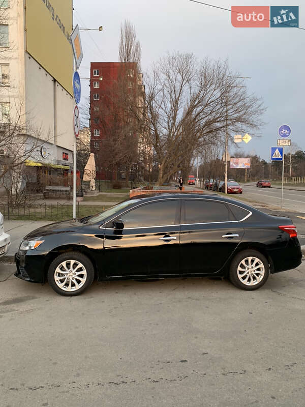 Седан Nissan Sentra 2018 в Києві