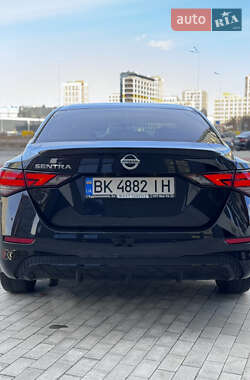 Седан Nissan Sentra 2020 в Киеве