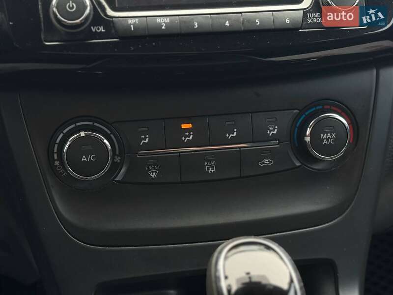 Седан Nissan Sentra 2016 в Киеве