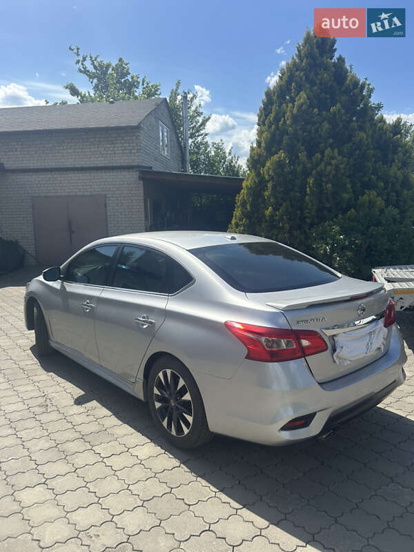 Седан Nissan Sentra 2016 в Харкові