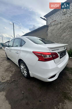 Седан Nissan Sentra 2016 в Житомирі