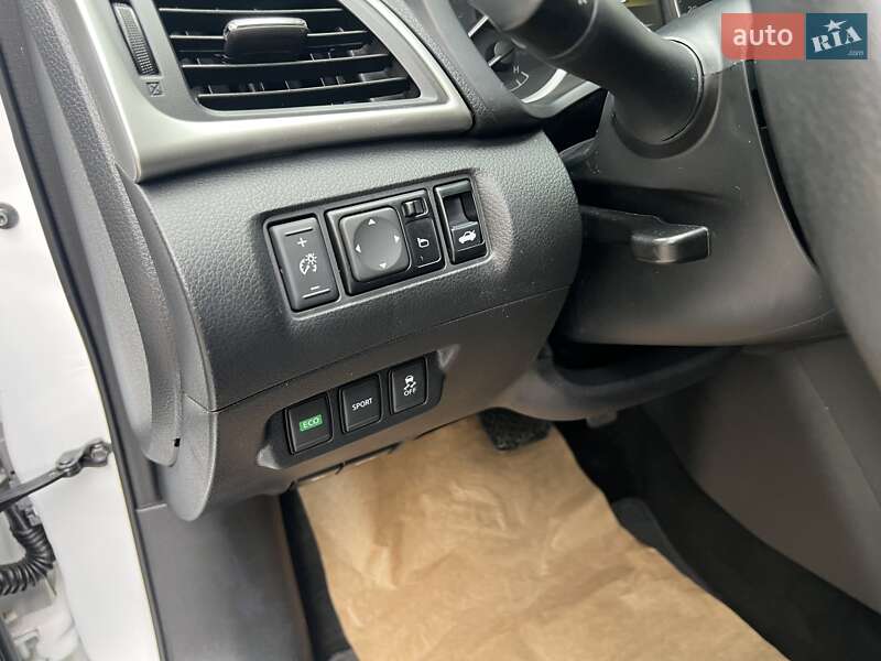 Седан Nissan Sentra 2018 в Днепре фото 24 Седан Nissan Sentra 2018 в Днепре