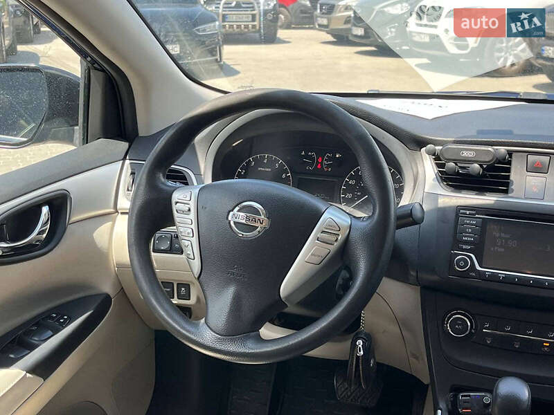 Седан Nissan Sentra 2016 в Львове