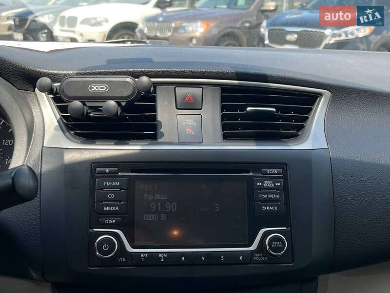 Седан Nissan Sentra 2016 в Львове