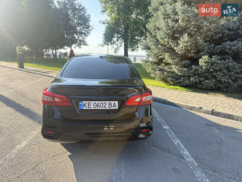 Седан Nissan Sentra 2018 в Дніпрі