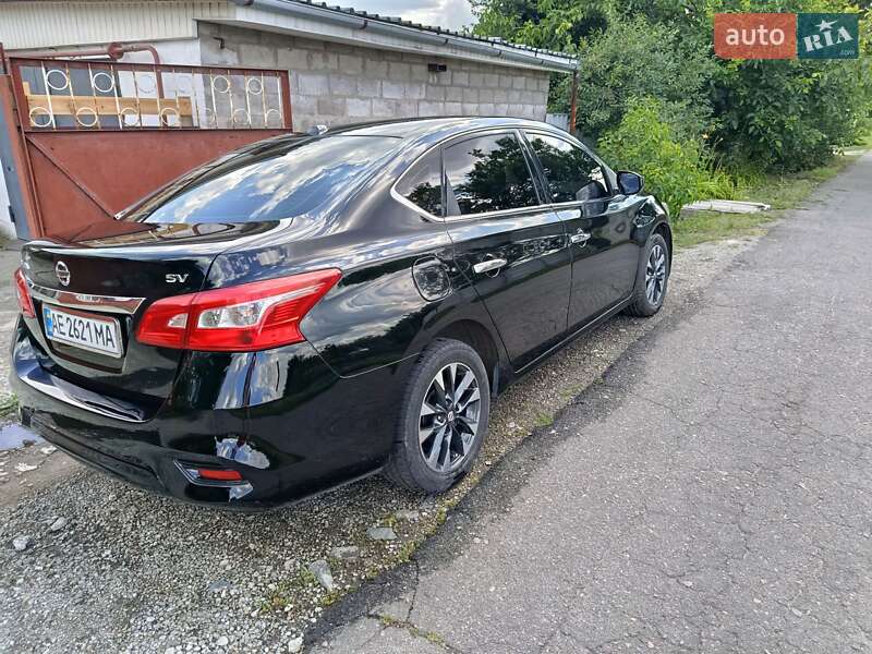 Седан Nissan Sentra 2017 в Днепре
