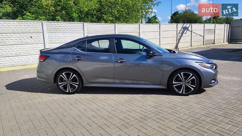 Седан Nissan Sentra 2020 в Ровно