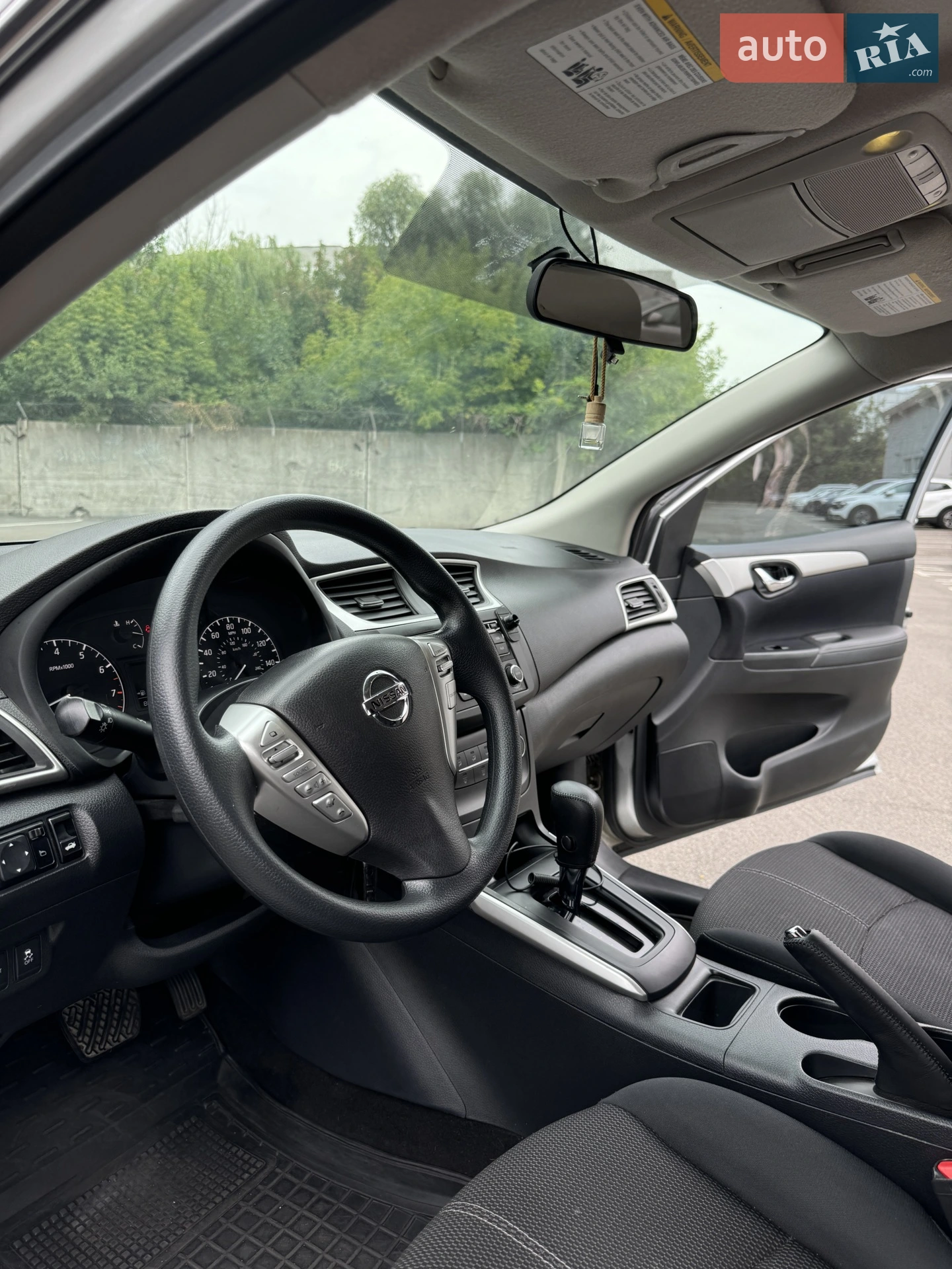 2015 Nissan Sentra - мініатюра 14