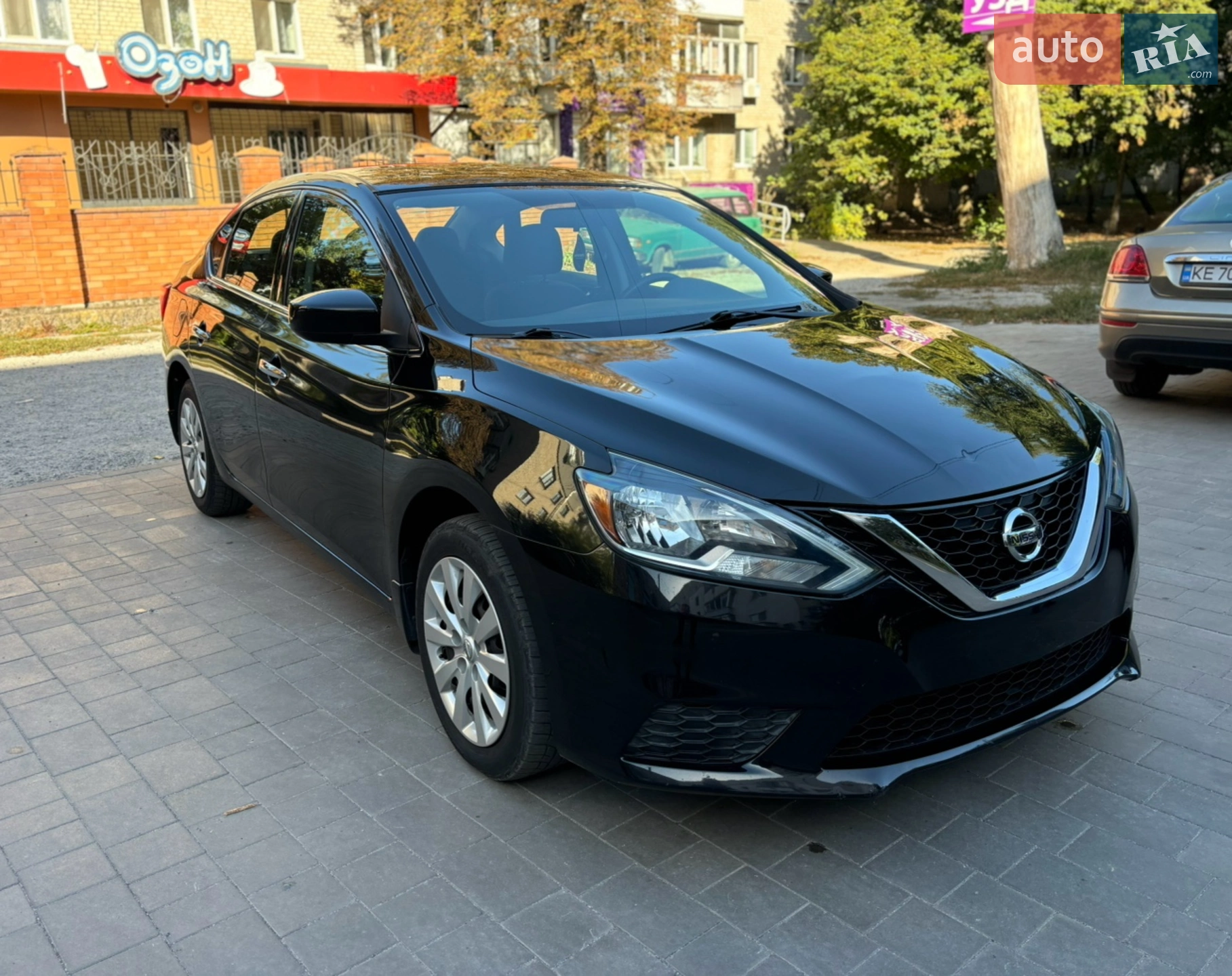 2017 Nissan Sentra - мініатюра 2