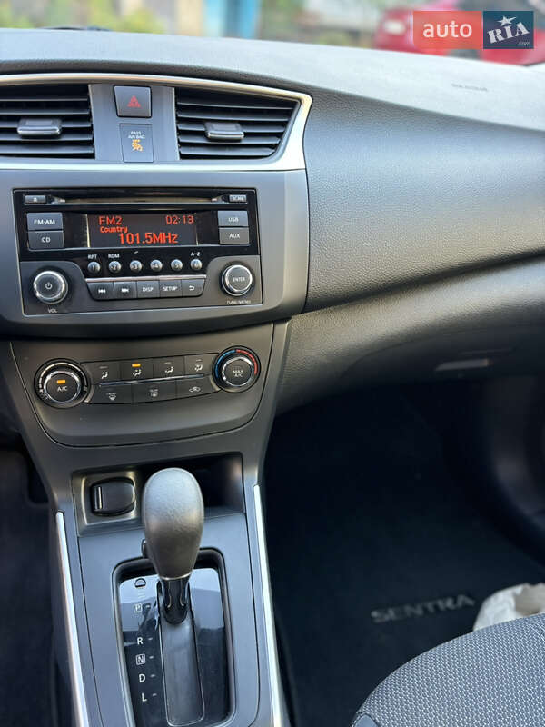 Седан Nissan Sentra 2017 в Днепре