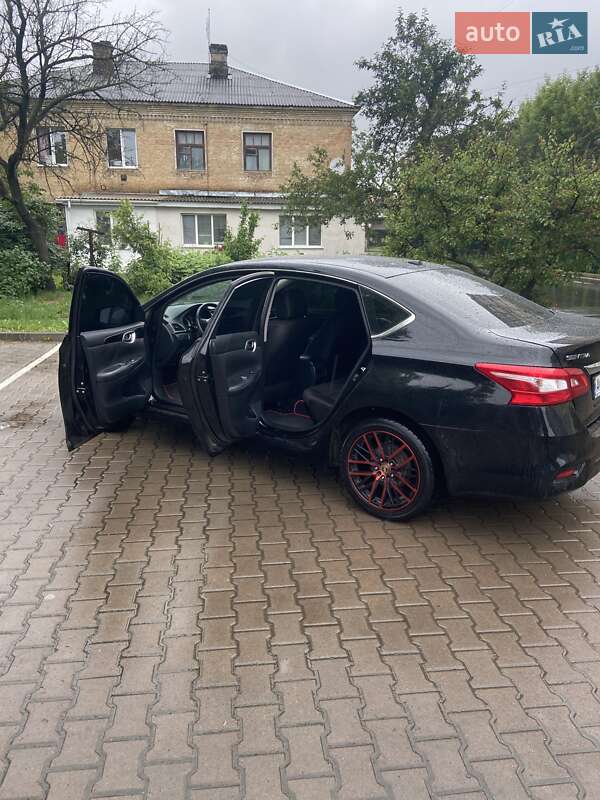 Седан Nissan Sentra 2017 в Луцке
