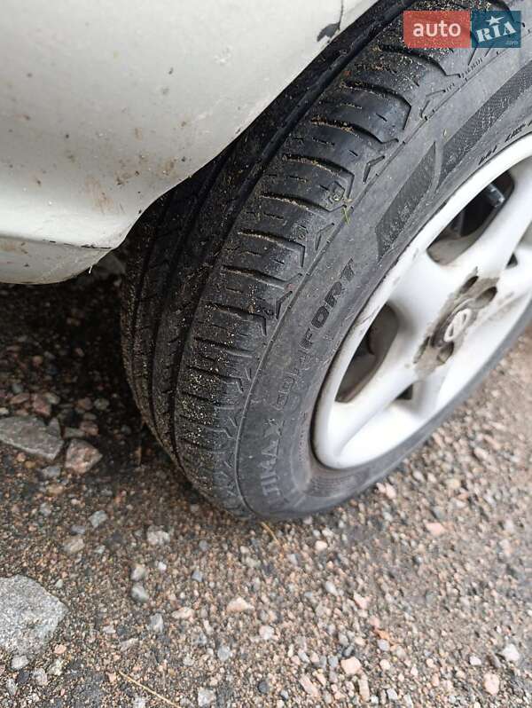 Седан Nissan Sentra 1996 в Ковеле