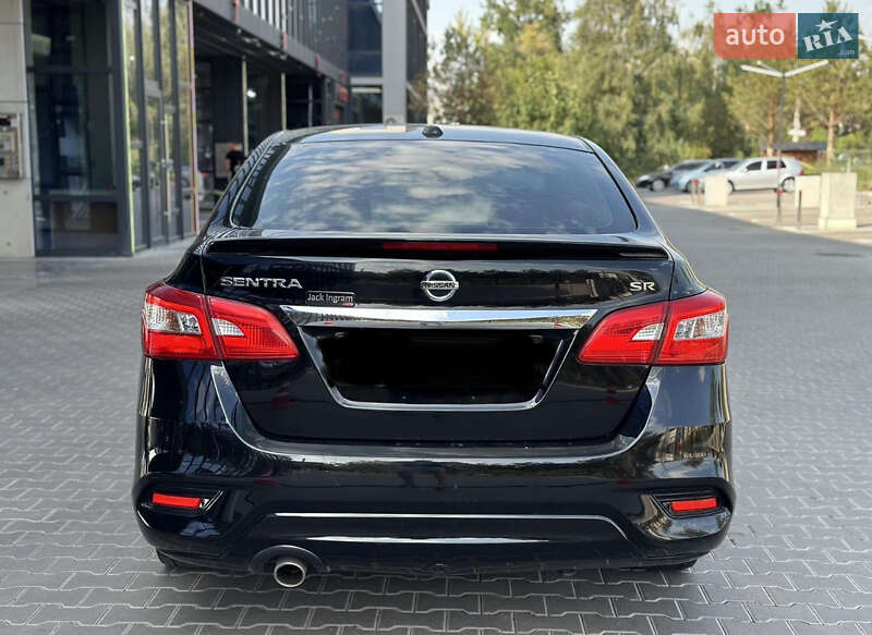 Седан Nissan Sentra 2016 в Ровно