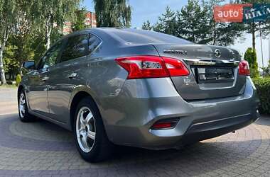 Седан Nissan Sentra 2016 в Львове