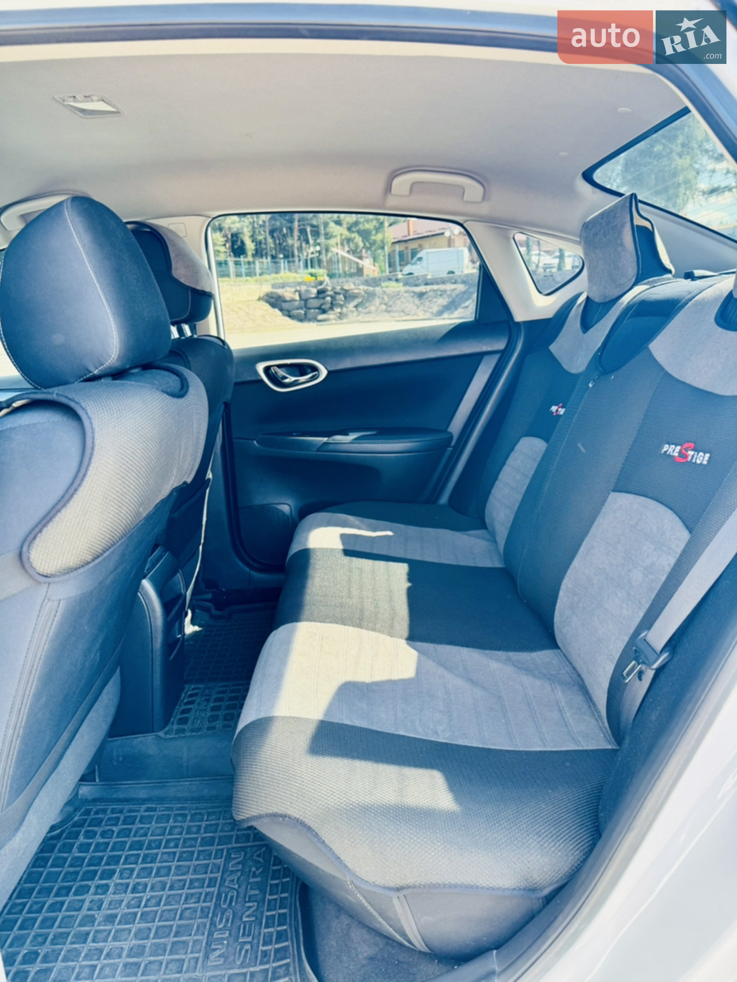 2016 Nissan Sentra - мініатюра 16