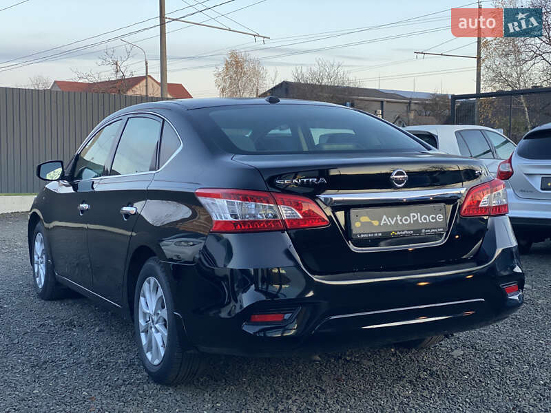 Седан Nissan Sentra 2019 в Луцке