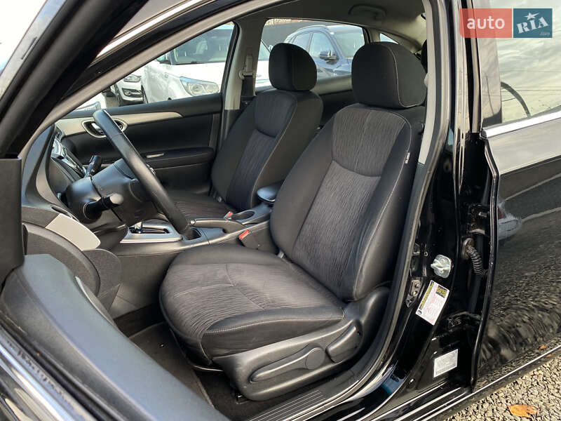 Седан Nissan Sentra 2019 в Луцке