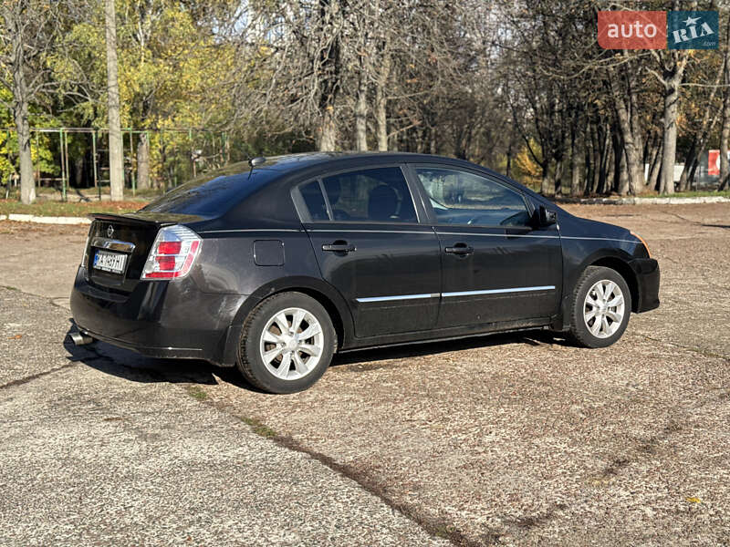 Седан Nissan Sentra 2010 в Киеве фото 4 Седан Nissan Sentra 2010 в Киеве
