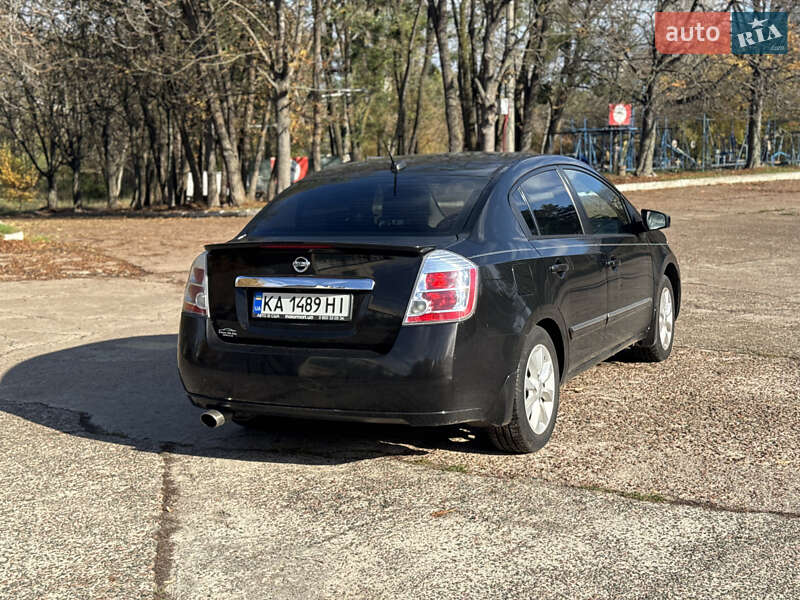 Седан Nissan Sentra 2010 в Киеве фото 5 Седан Nissan Sentra 2010 в Киеве