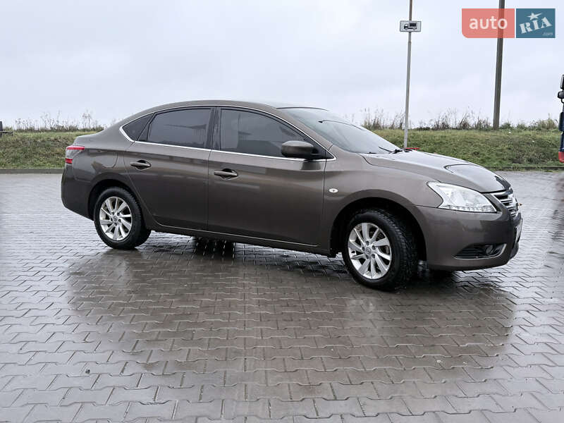 Седан Nissan Sentra 2015 в Луцке