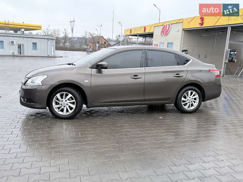 Седан Nissan Sentra 2015 в Луцке