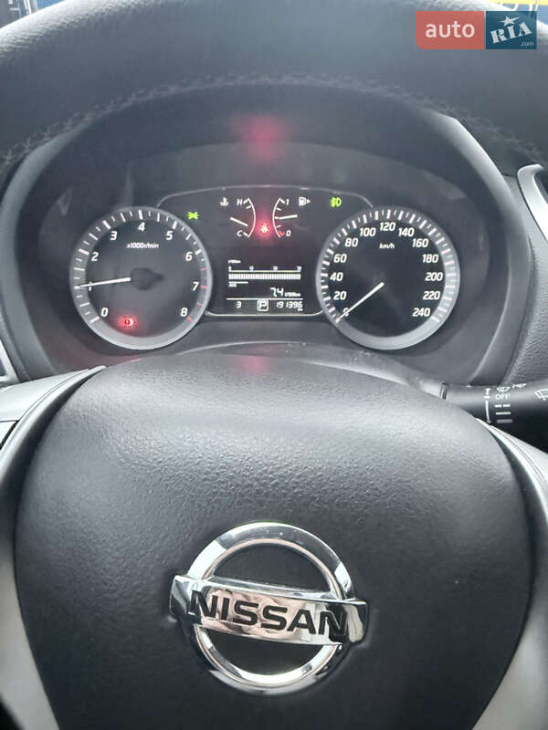 Седан Nissan Sentra 2015 в Луцке