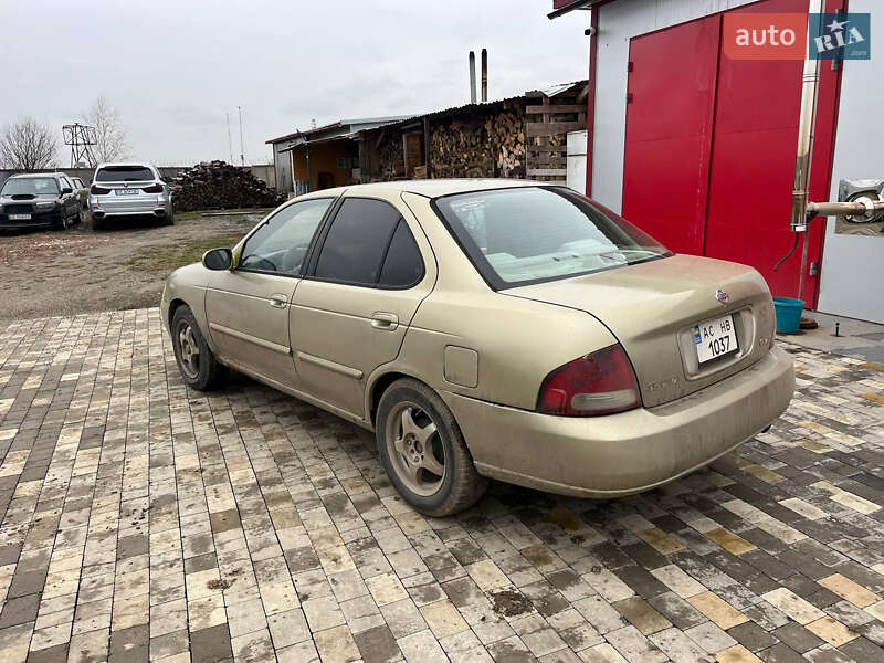 Седан Nissan Sentra 2000 в Черновцах