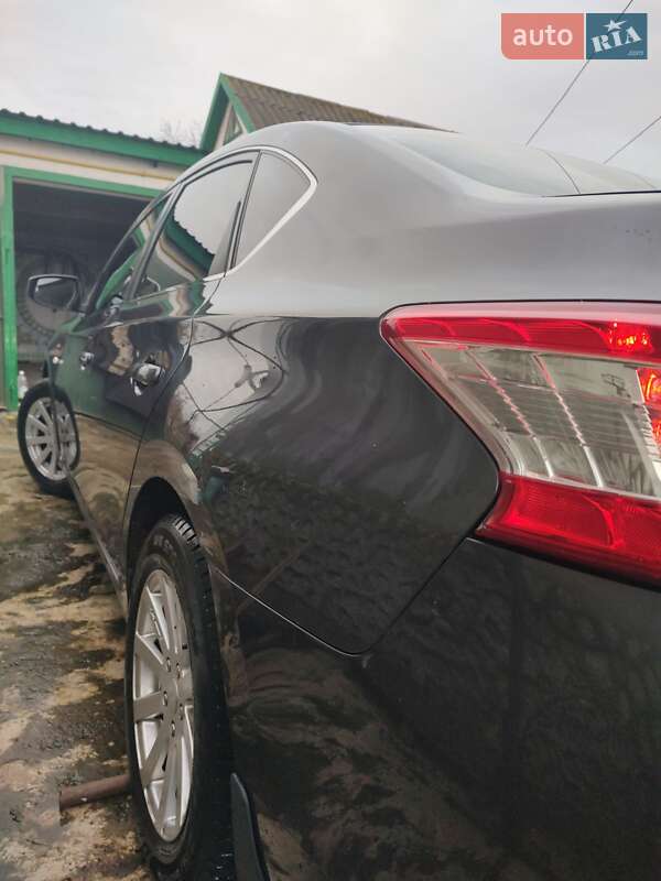 Седан Nissan Sentra 2015 в Прилуках