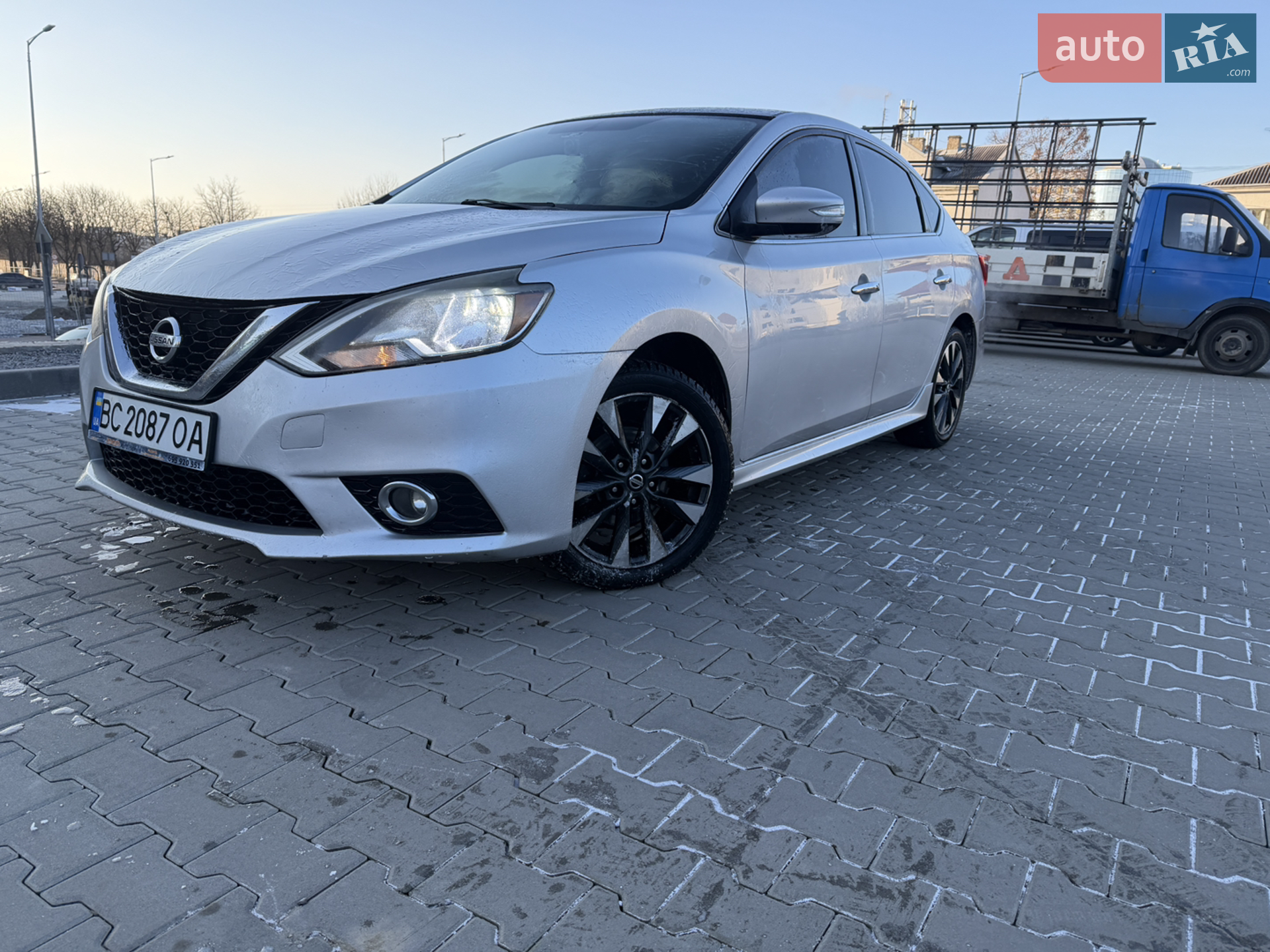 2017 Nissan Sentra - фото 1