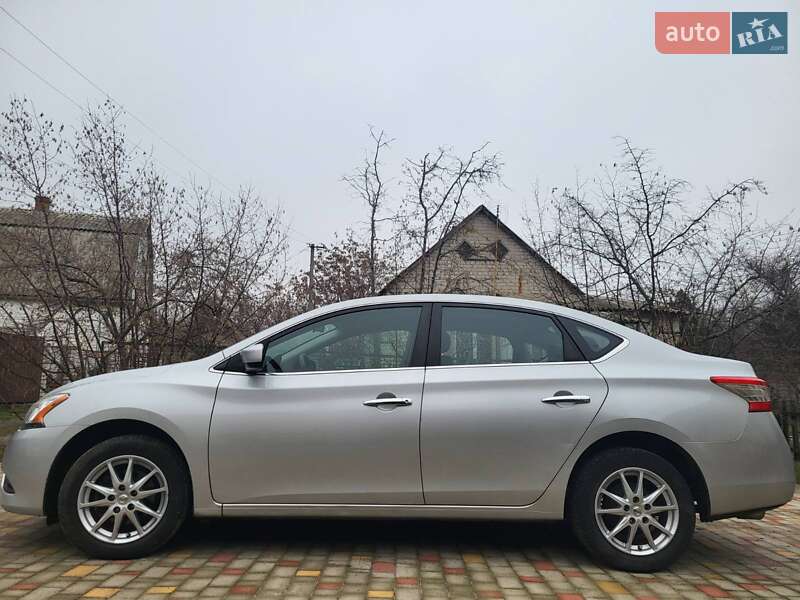 Седан Nissan Sentra 2014 в Дніпрі