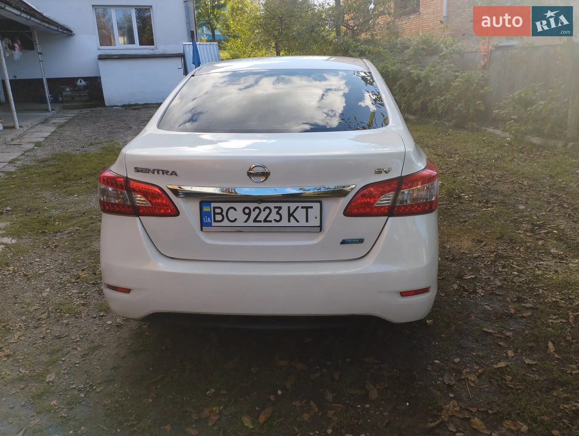 2013 Nissan Sentra - мініатюра 11