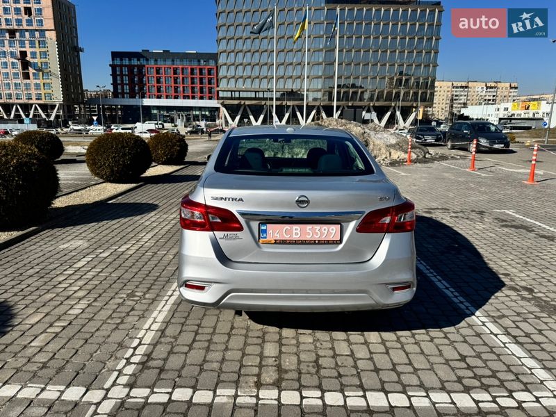 Седан Nissan Sentra 2019 в Львове