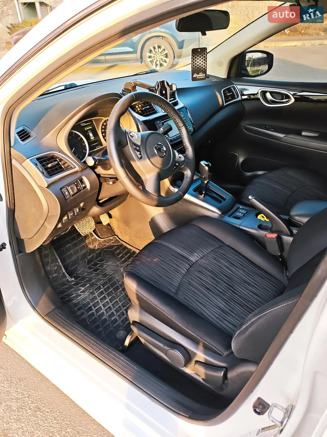 2018 Nissan Sentra - мініатюра 5