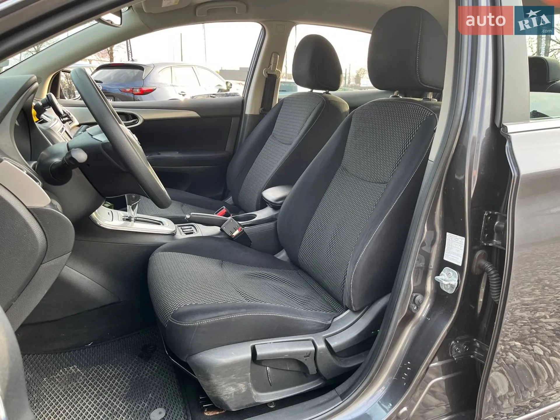 2015 Nissan Sentra - мініатюра 10