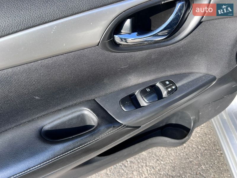 Седан Nissan Sentra 2016 в Киеве фото 16 Седан Nissan Sentra 2016 в Киеве