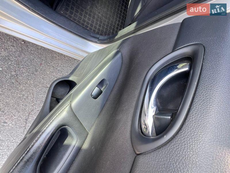 Седан Nissan Sentra 2016 в Киеве фото 33 Седан Nissan Sentra 2016 в Киеве