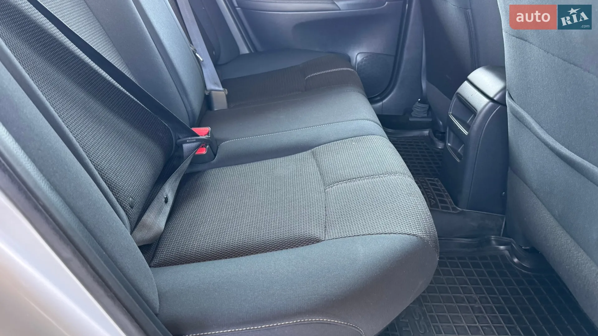2016 Nissan Sentra - мініатюра 44
