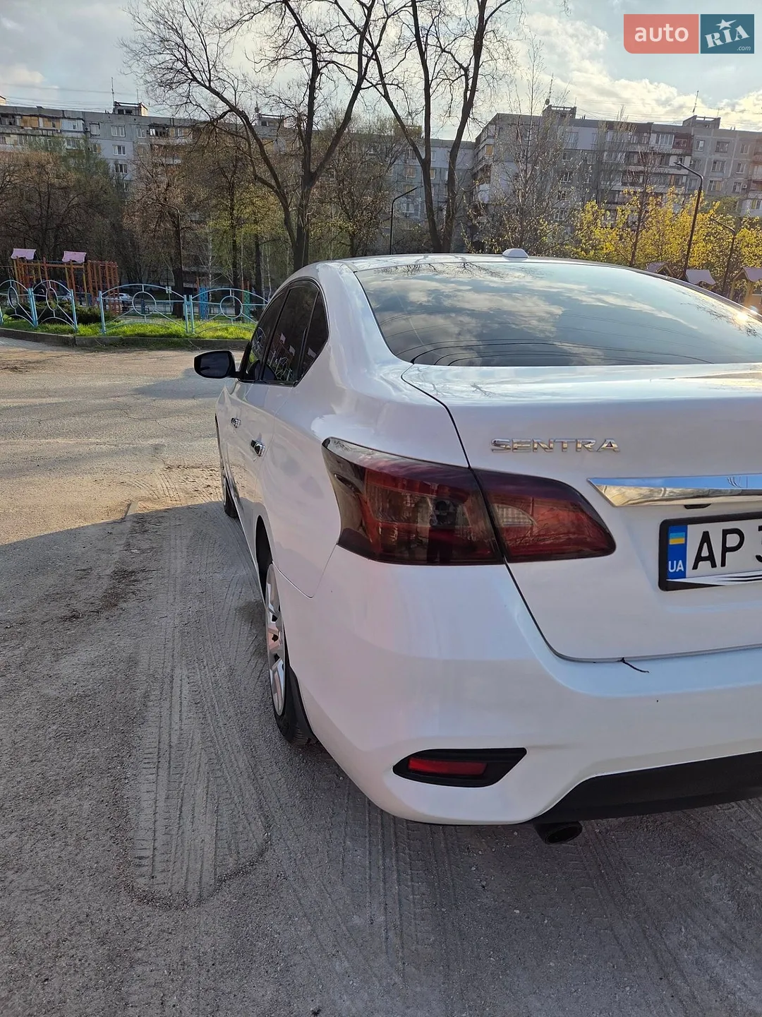 2016 Nissan Sentra - мініатюра 11