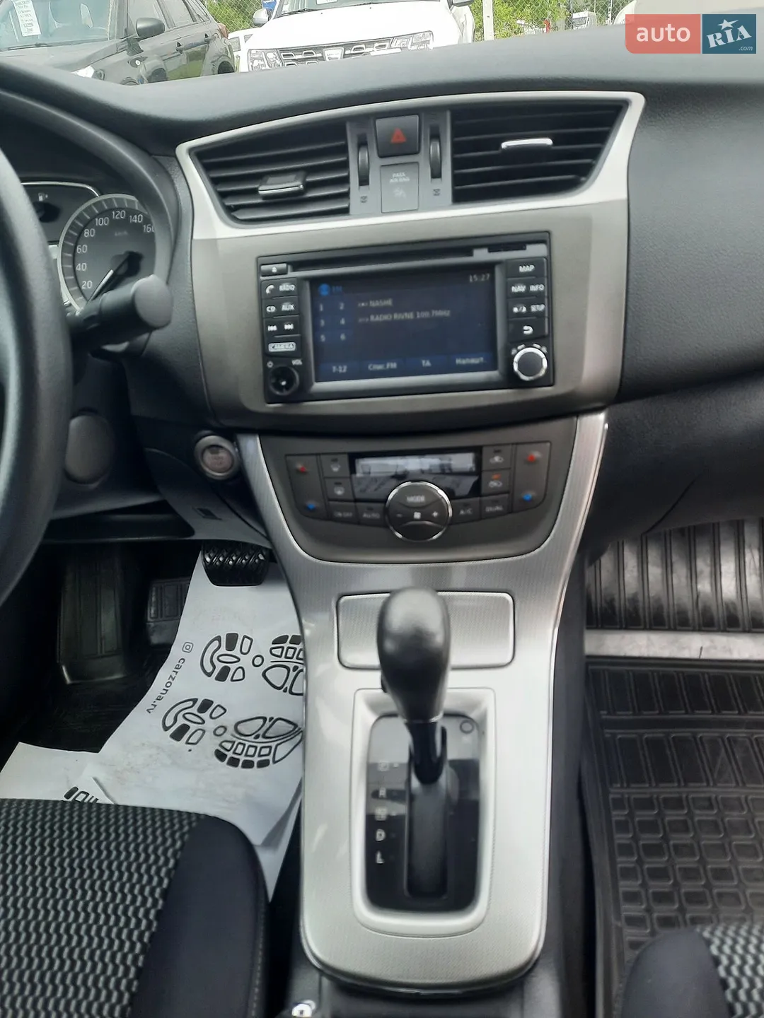 2015 Nissan Sentra - мініатюра 22