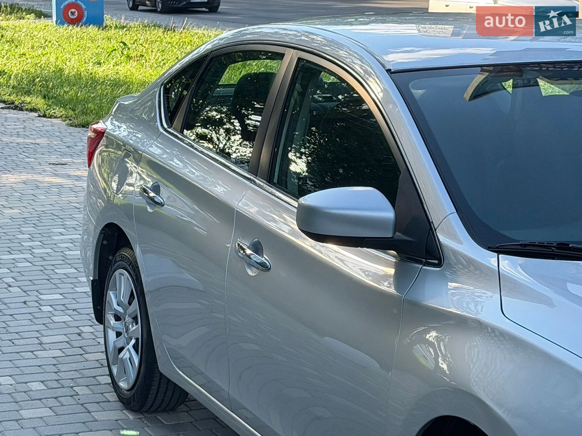2017 Nissan Sentra - мініатюра 27
