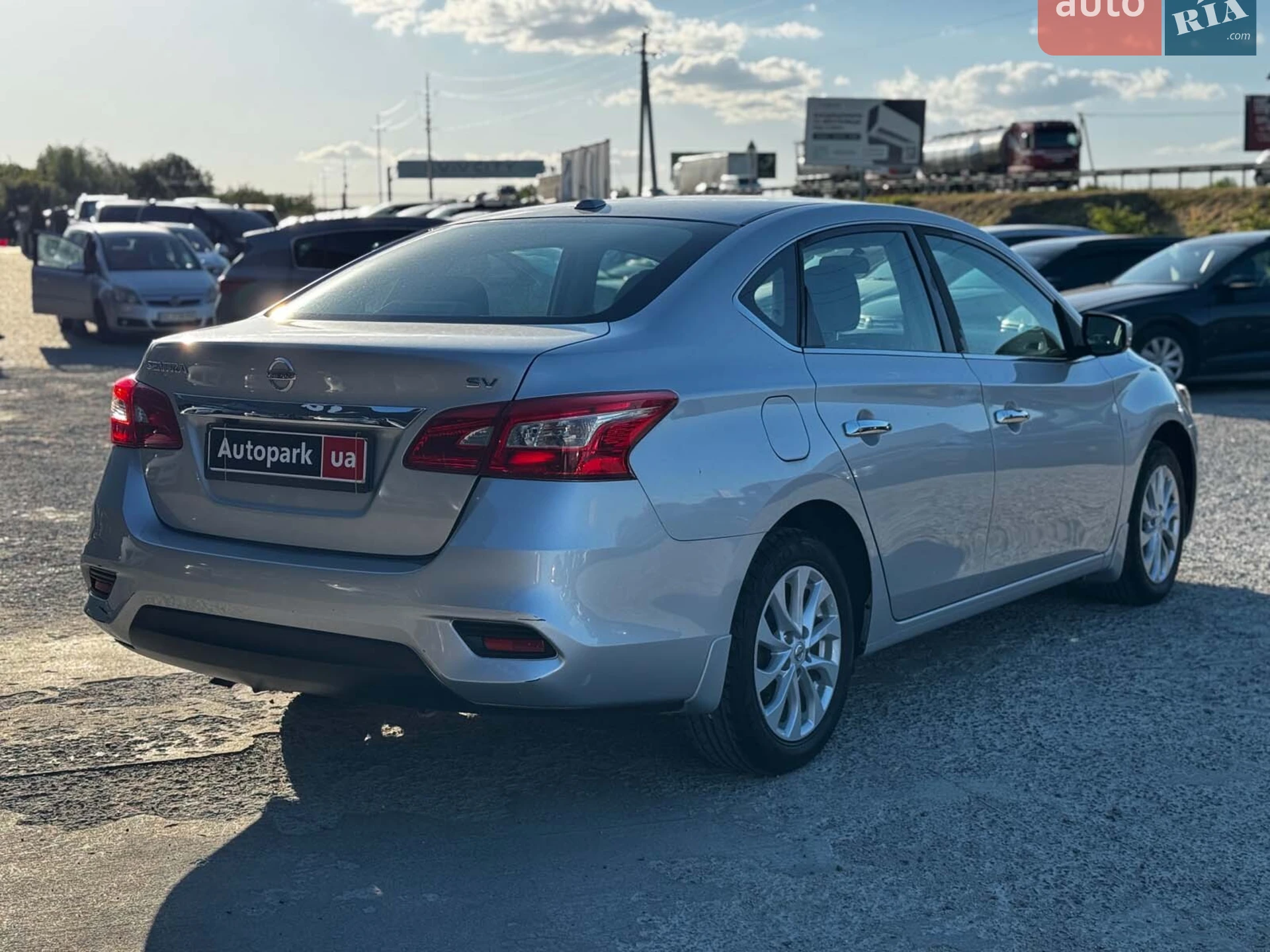 2018 Nissan Sentra - мініатюра 12