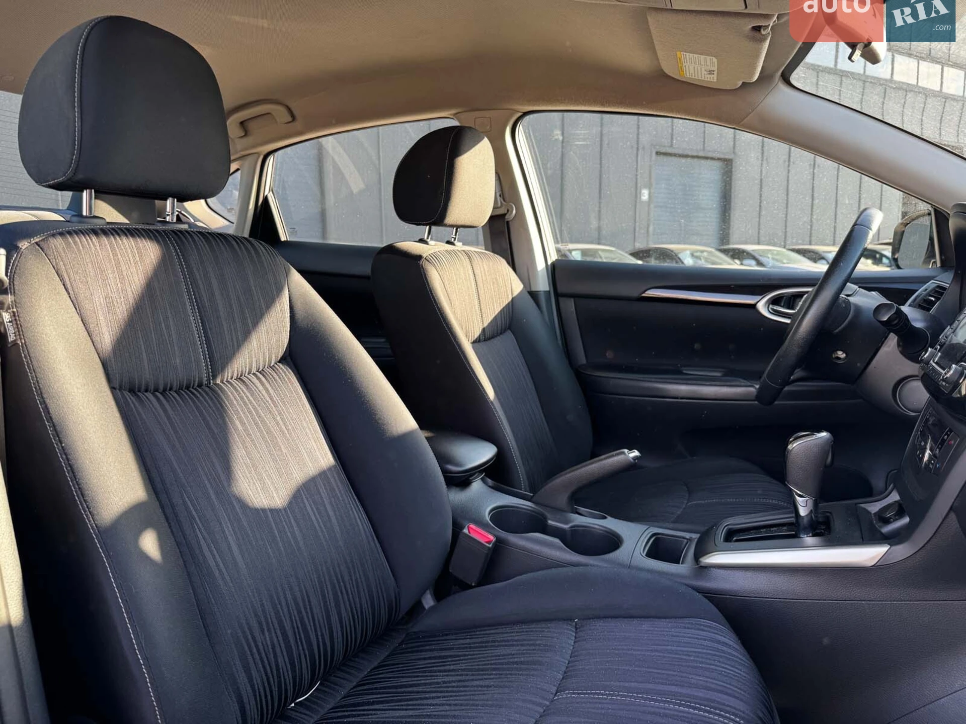 2018 Nissan Sentra - мініатюра 38