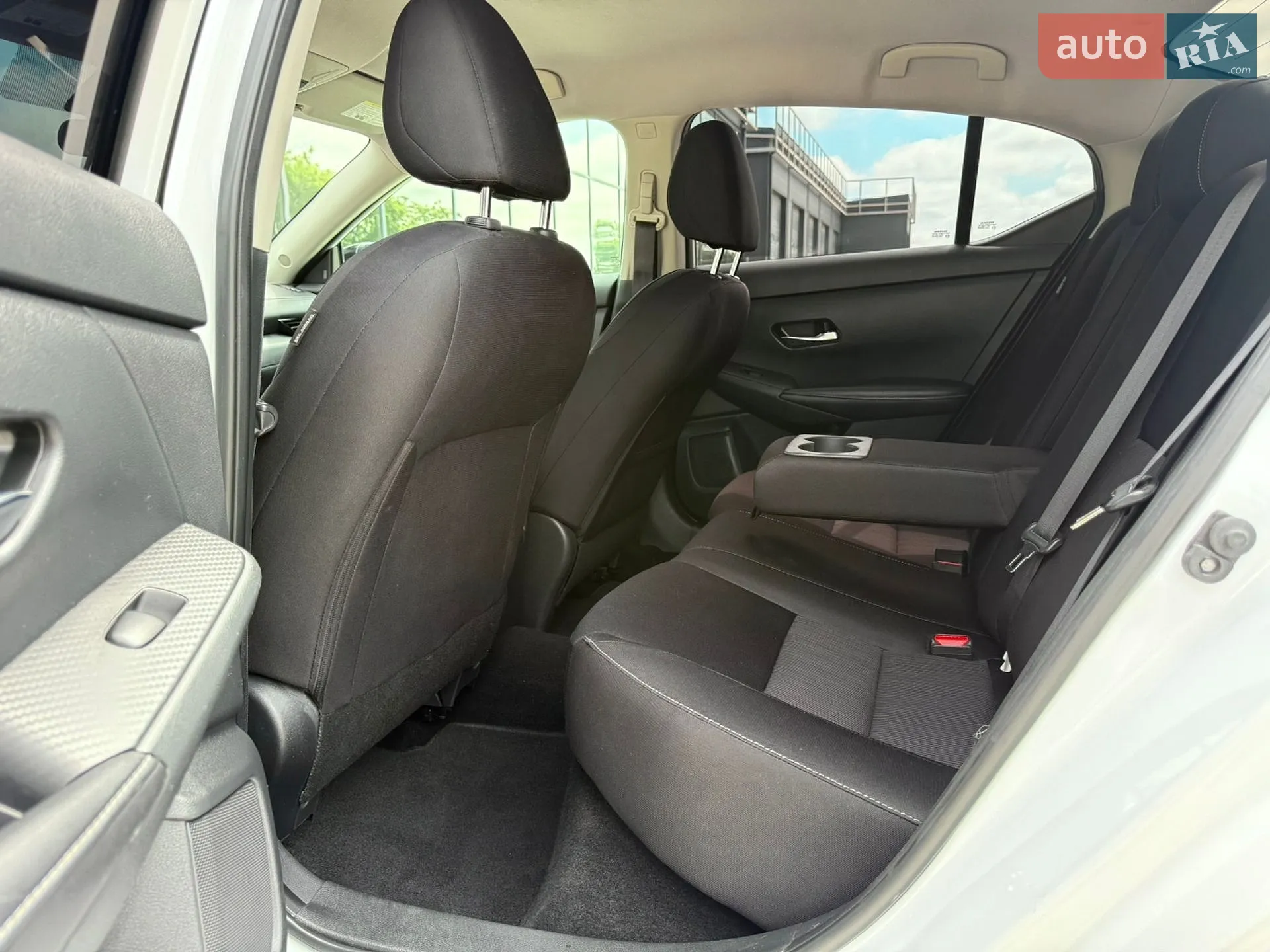 2021 Nissan Sentra - мініатюра 16