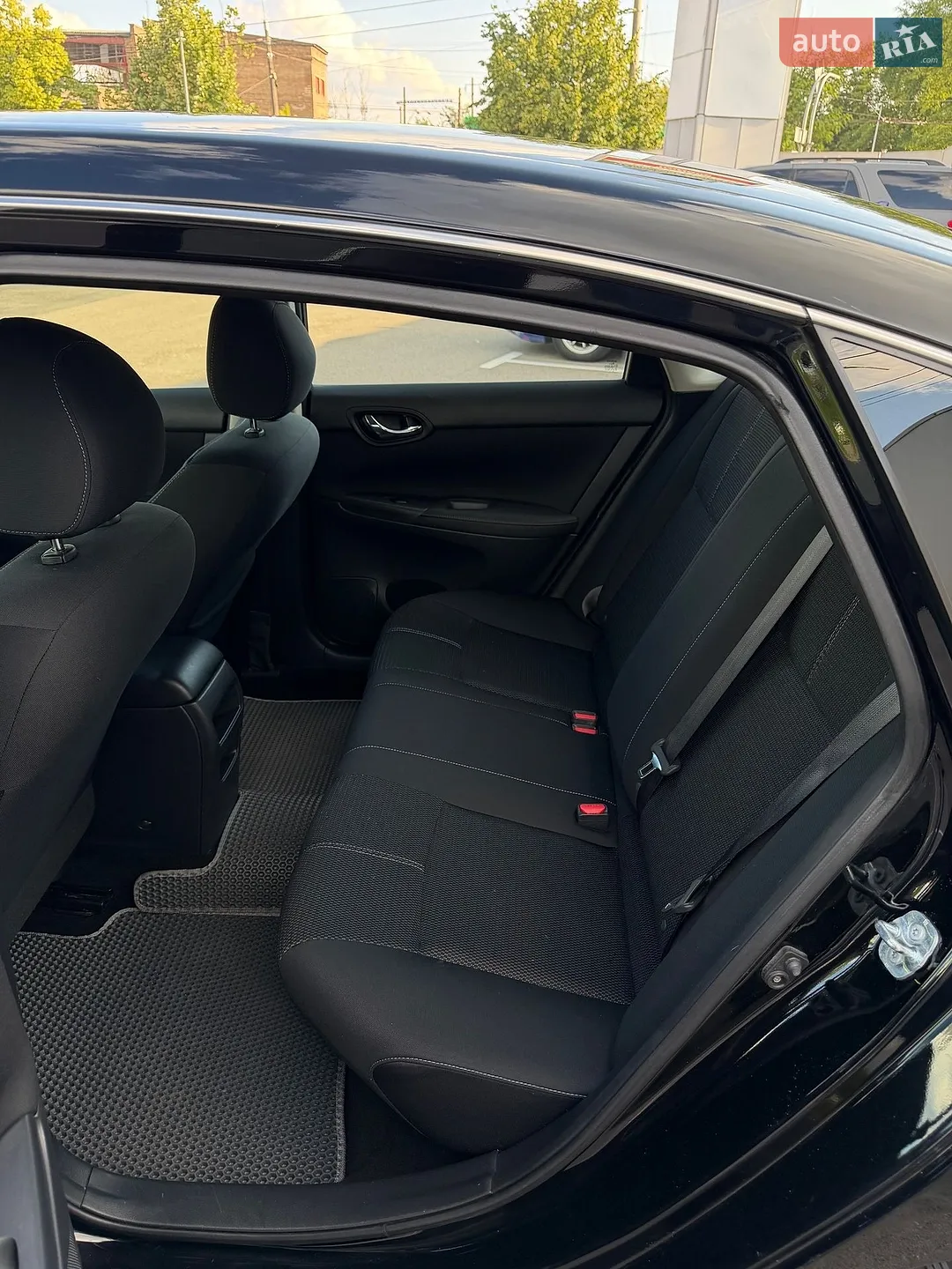 2017 Nissan Sentra - мініатюра 34