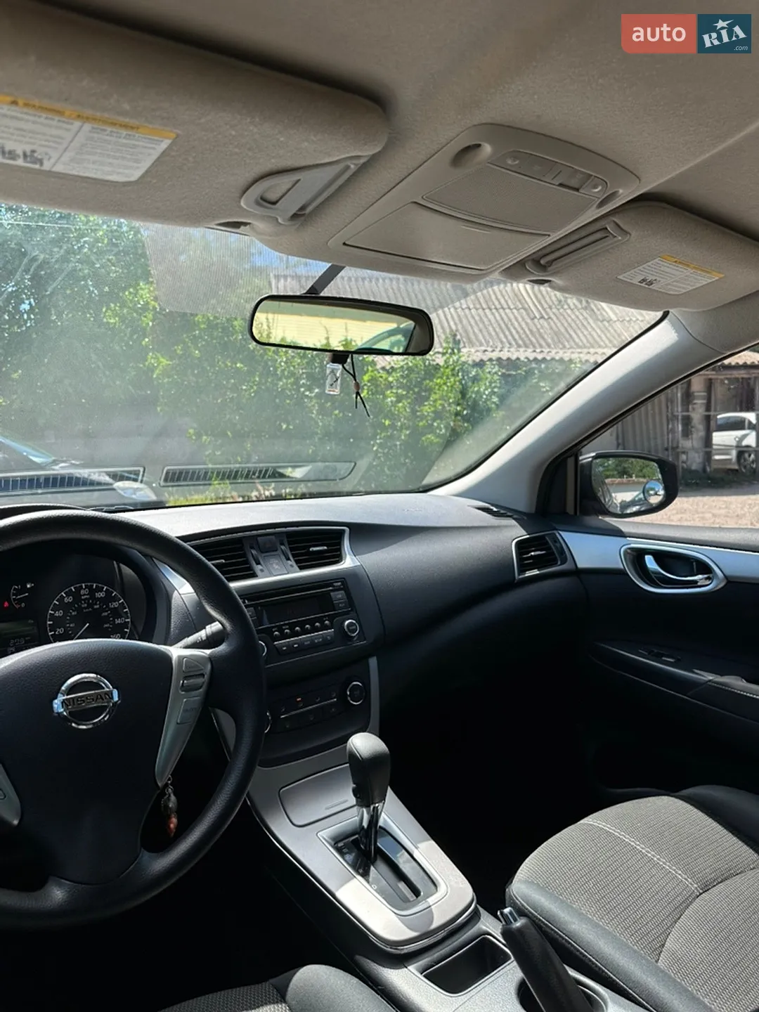 2015 Nissan Sentra - мініатюра 19