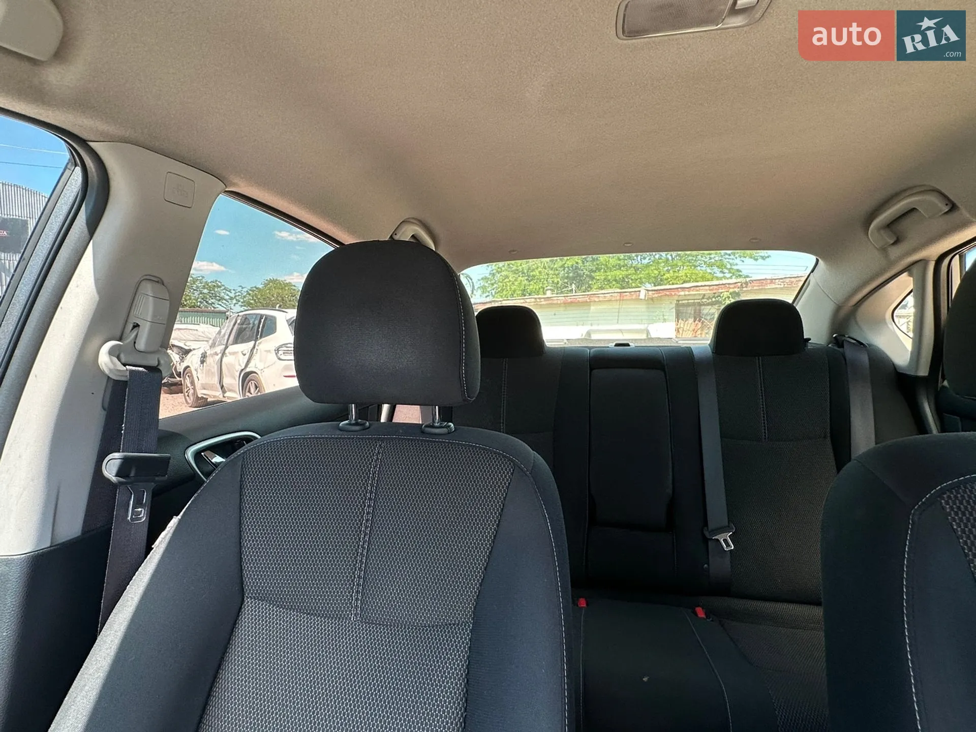 2015 Nissan Sentra - мініатюра 29