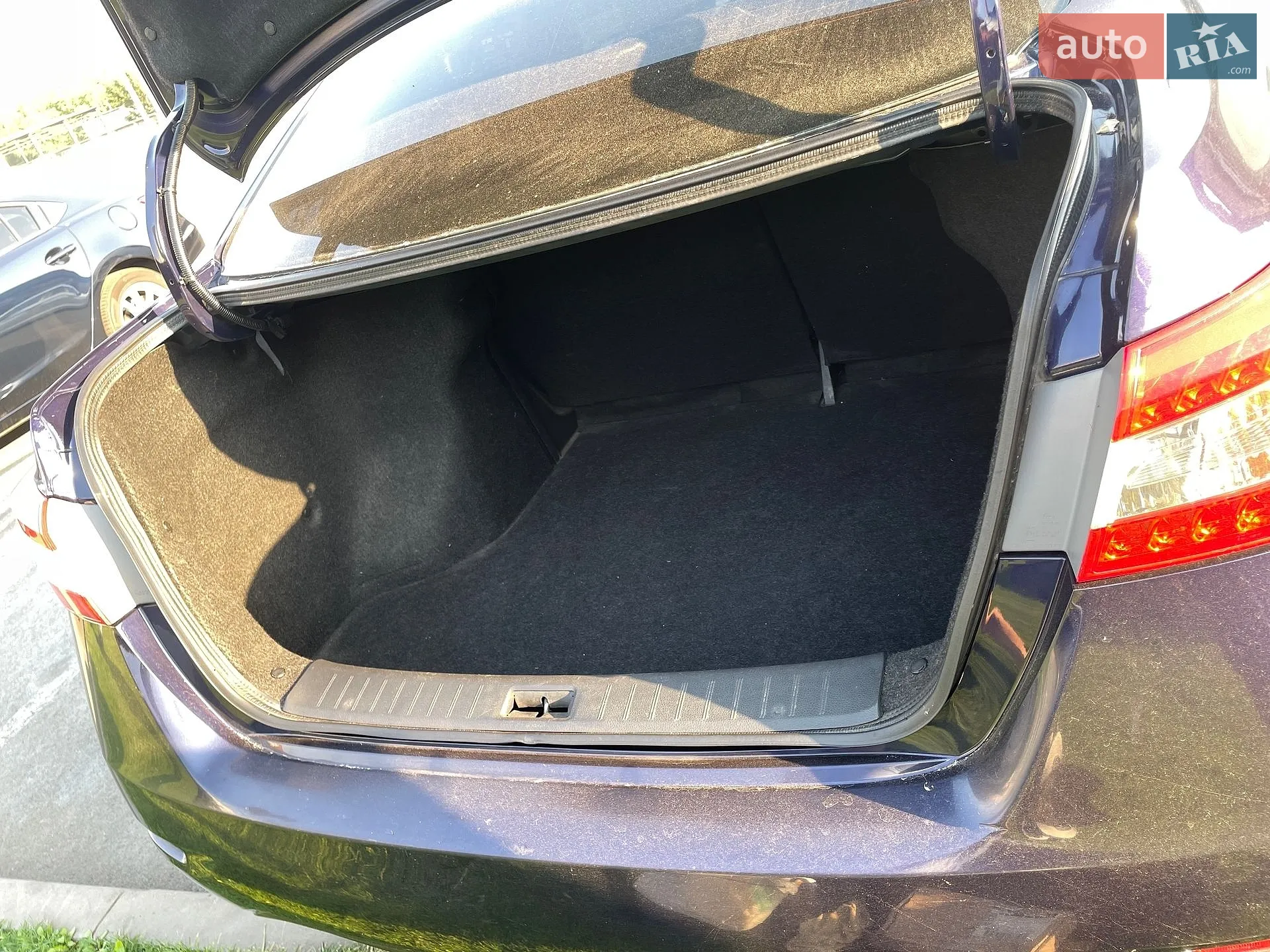 2015 Nissan Sentra - мініатюра 4