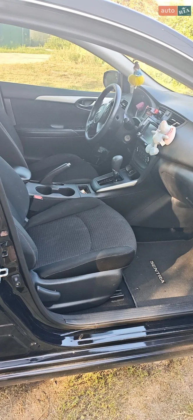 2019 Nissan Sentra - мініатюра 2