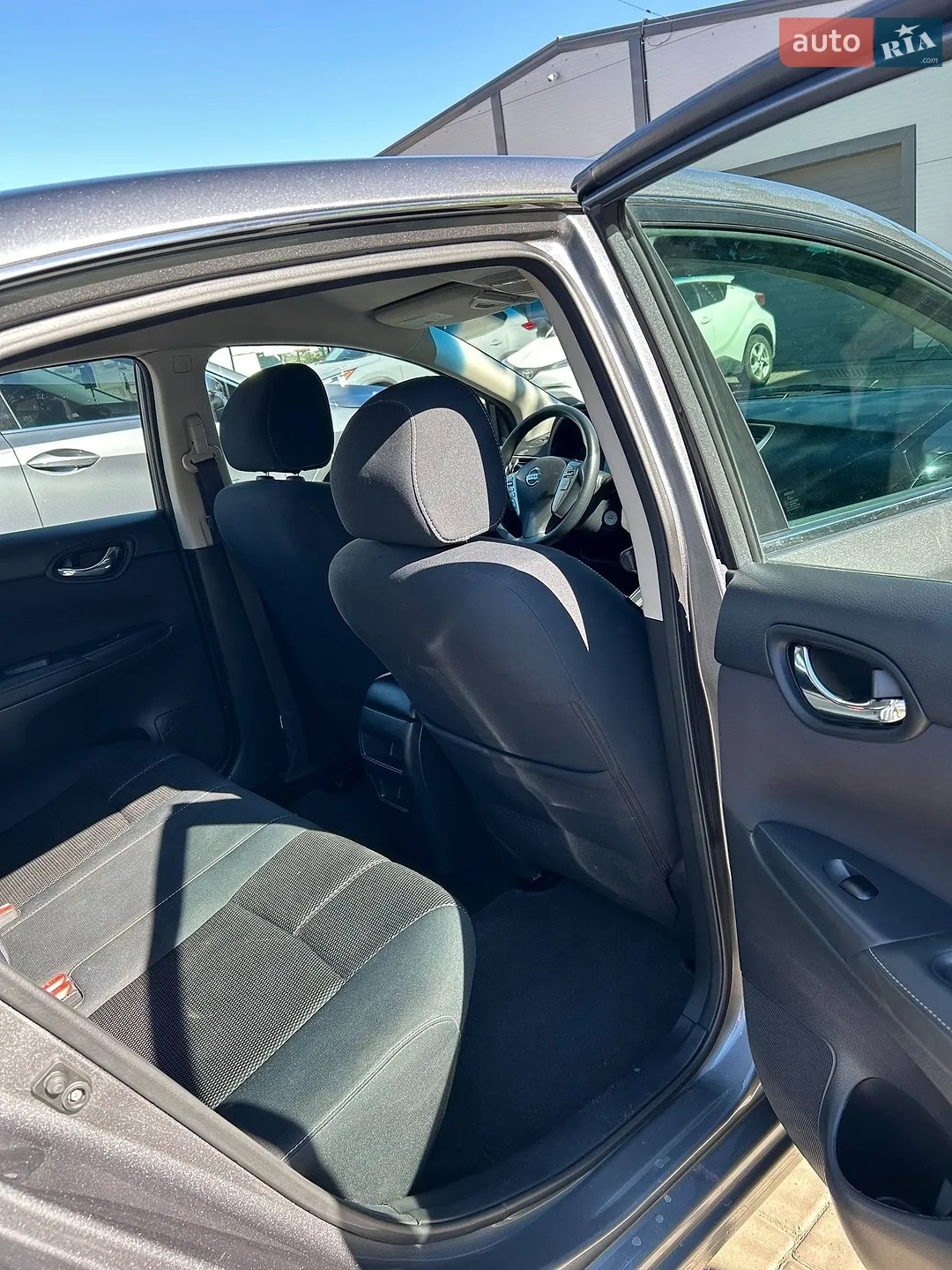 2017 Nissan Sentra - мініатюра 10
